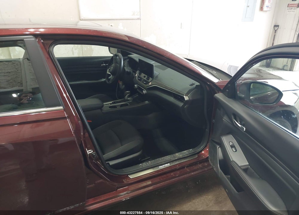 2025 NISSAN ALTIMA VIN: 1N4BL4DWXSN375315