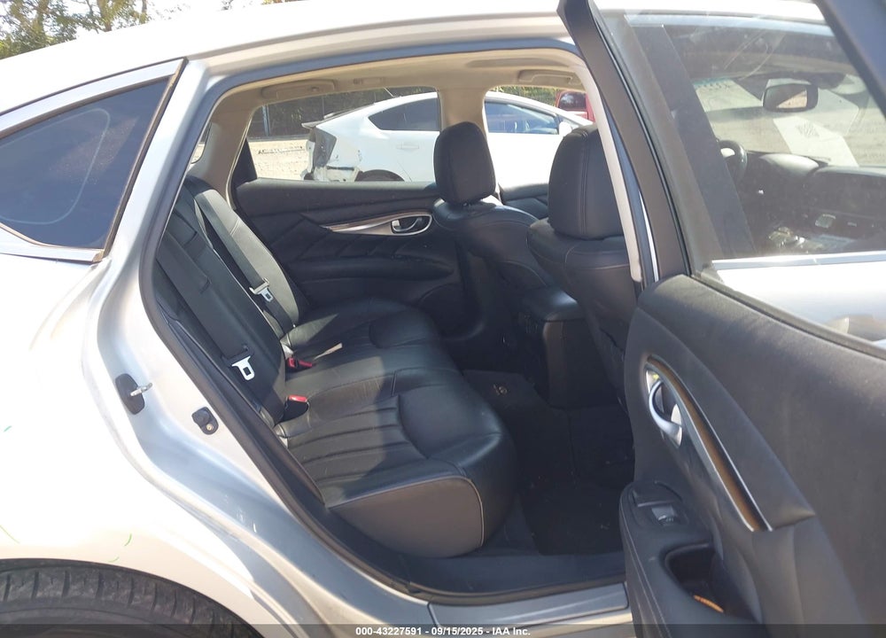 2013 INFINITI M37X VIN: JN1BY1AR1DM602038