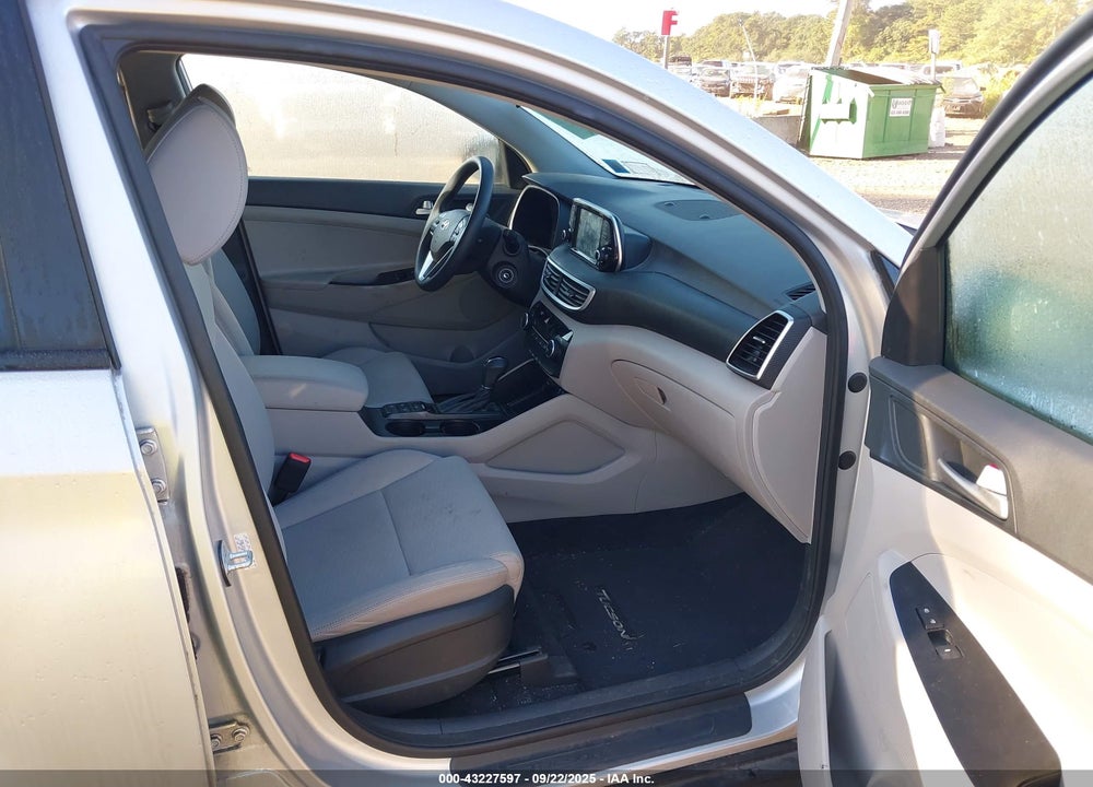 2019 HYUNDAI TUCSON VIN: KM8J2CA44KU010622