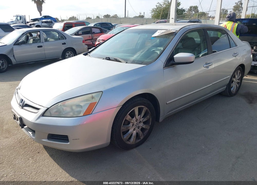 2007 HONDA ACCORD 3.0 EX VIN: 1HGCM66547A104861