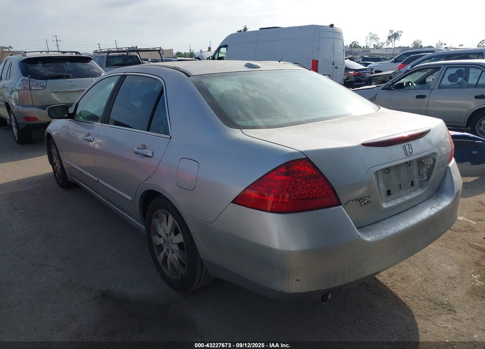 2007 HONDA ACCORD 3.0 EX VIN: 1HGCM66547A104861