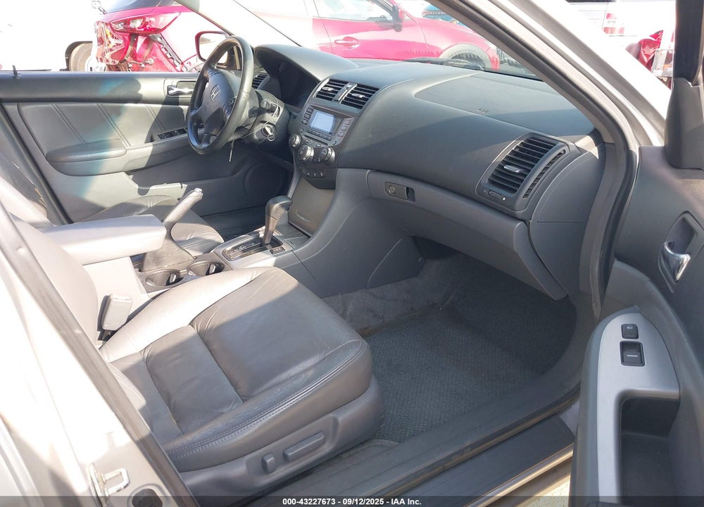 2007 HONDA ACCORD 3.0 EX VIN: 1HGCM66547A104861