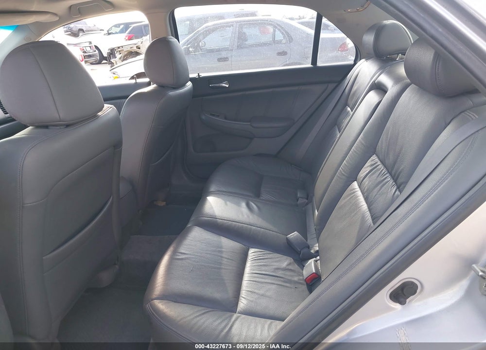 2007 HONDA ACCORD 3.0 EX VIN: 1HGCM66547A104861