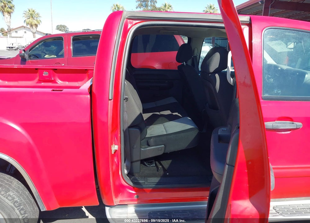 2008 GMC SIERRA 1500 VIN: 3GTEC13C88G185835