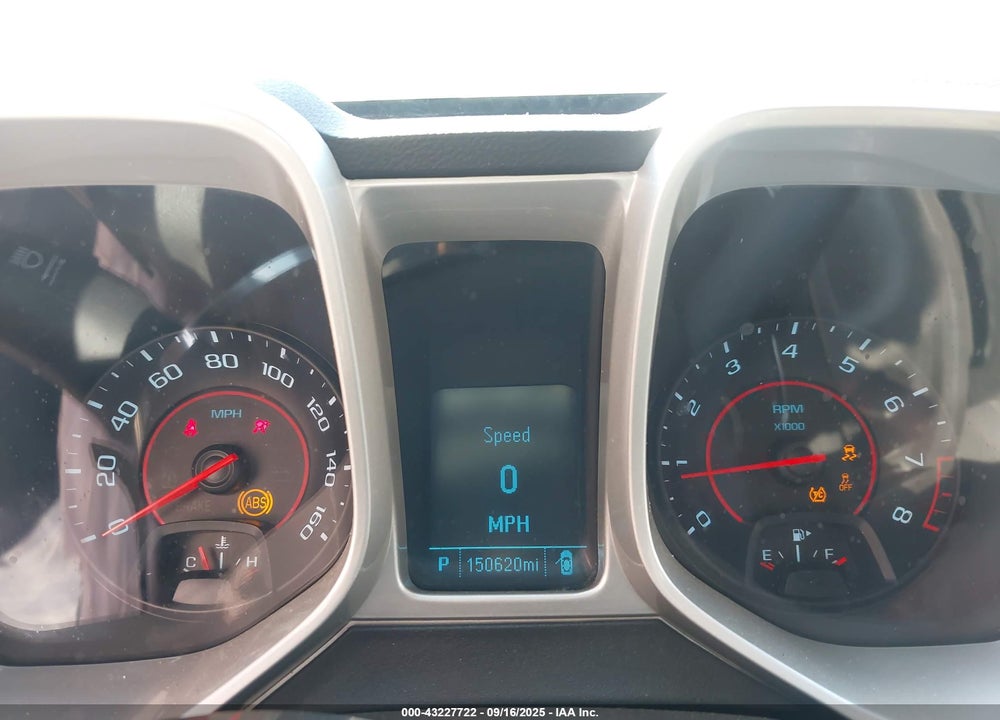 2015 CHEVROLET CAMARO VIN: 2G1FB1E33F9134327