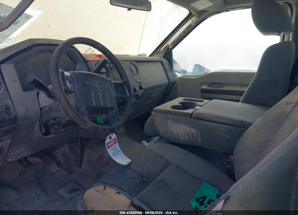 2013 FORD F-350 CHASSIS XL VIN: 1FDRF3GT6DEA18188