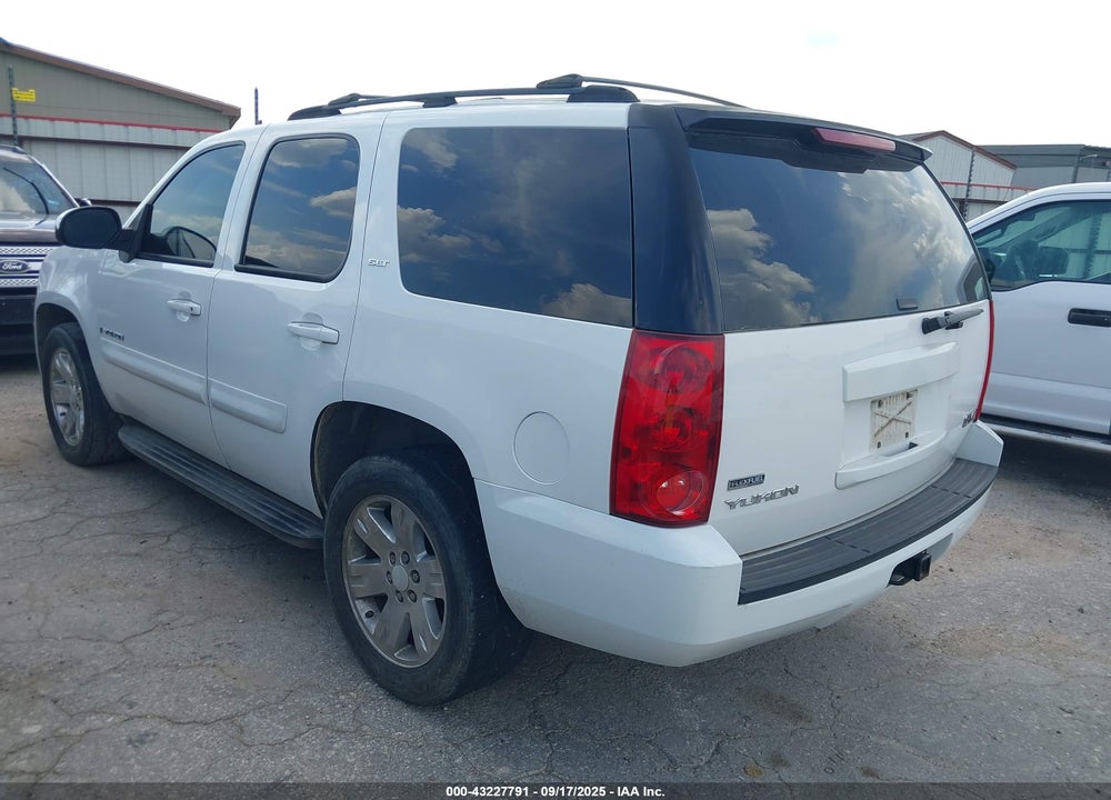 2007 GMC YUKON SLT VIN: 1GKFC13097R217138