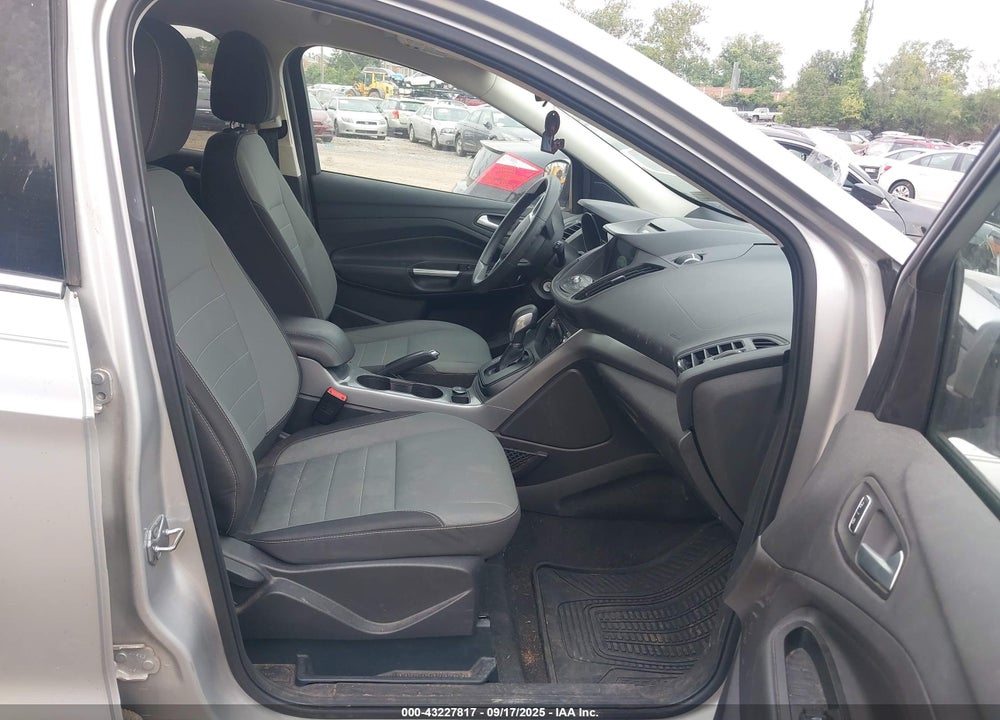 2016 FORD ESCAPE VIN: 1FMCU9G94GUC83057