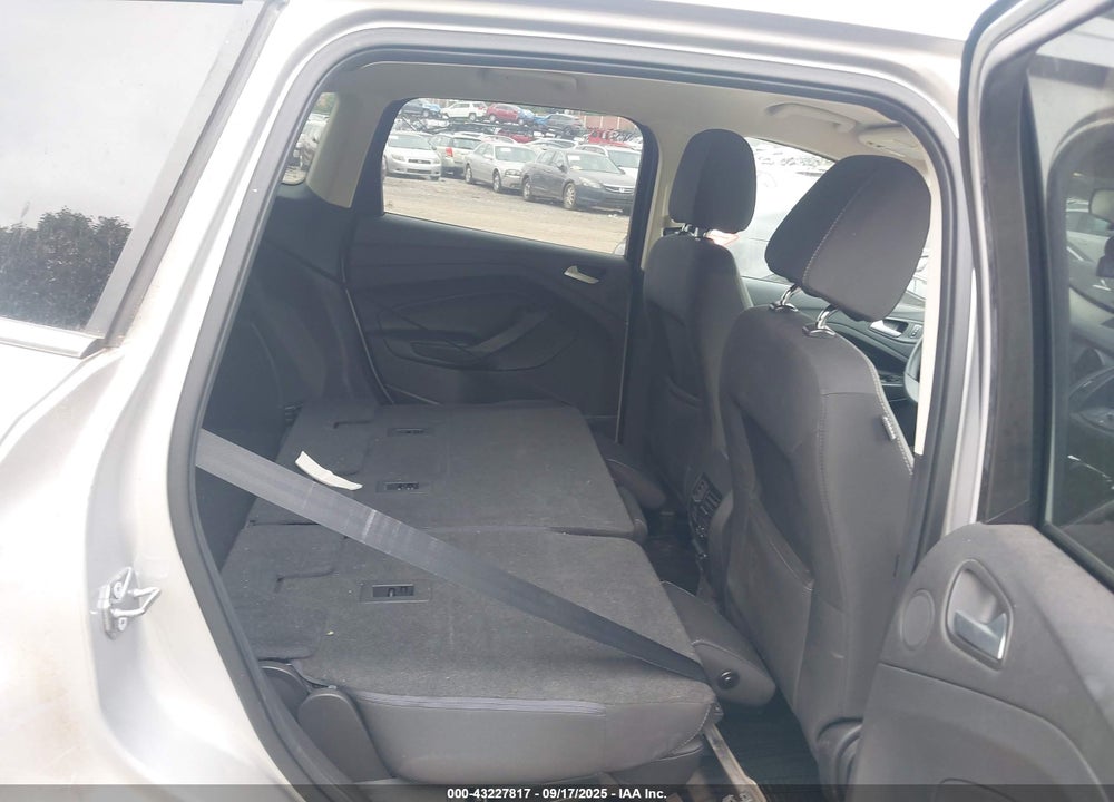 2016 FORD ESCAPE VIN: 1FMCU9G94GUC83057