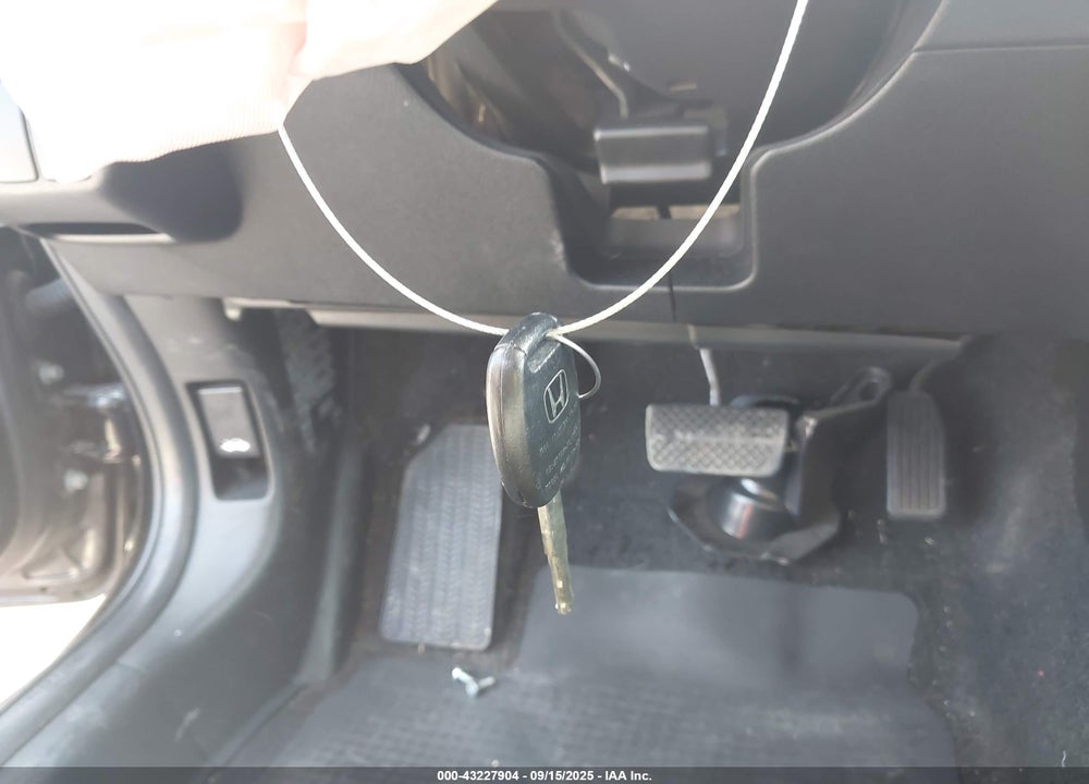 2013 HONDA FIT VIN: JHMGE8H3XDC081492