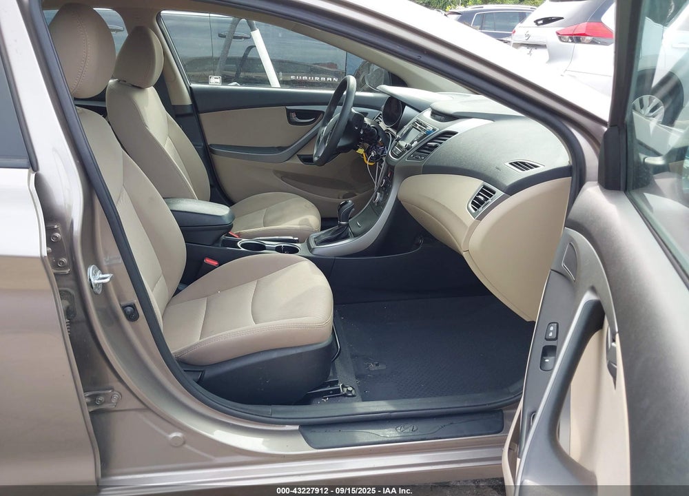 2016 HYUNDAI ELANTRA VIN: 5NPDH4AE0GH749079