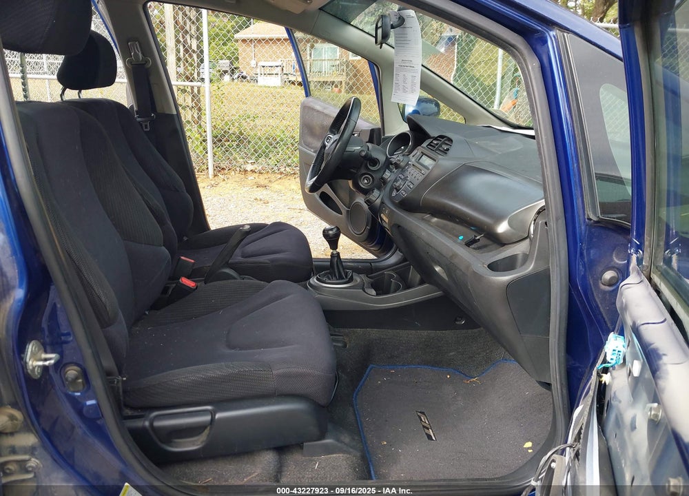 2013 HONDA FIT VIN: JHMGE8G5XDC075968