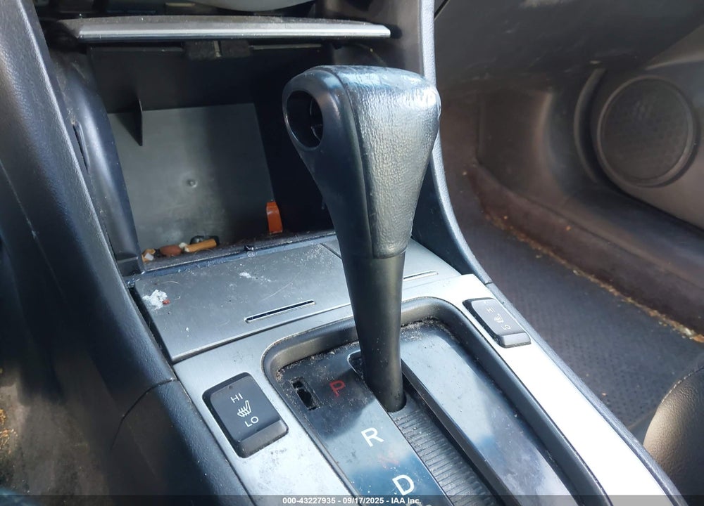 2005 HONDA ACCORD 3.0 EX VIN: 1HGCM66585A075393