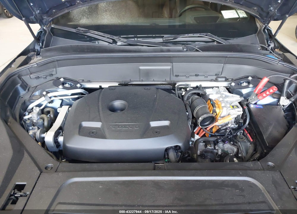 2024 VOLVO XC90 RECHARGE PLUG-IN HYBRID T8 ULTIMATE BRIGHT THEME 7-SEATER VIN: YV4H60CF8R1210674