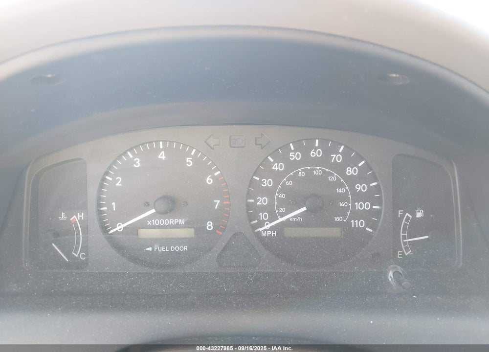 2001 TOYOTA COROLLA VIN: 2T1BR12E31C498862