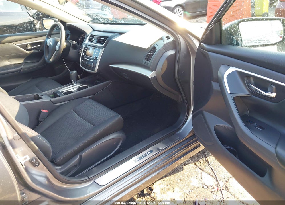 2016 NISSAN ALTIMA VIN: 1N4AL3AP6GC277579