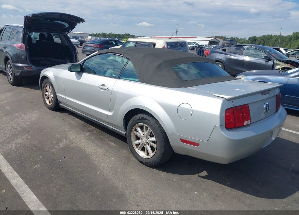 2008 FORD MUSTANG V6 DELUXE/V6 PREMIUM VIN: 1ZVHT84N485165530