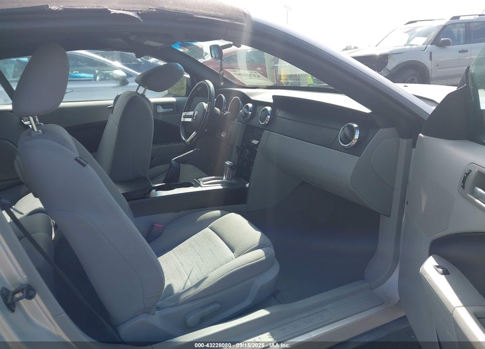 2008 FORD MUSTANG V6 DELUXE/V6 PREMIUM VIN: 1ZVHT84N485165530