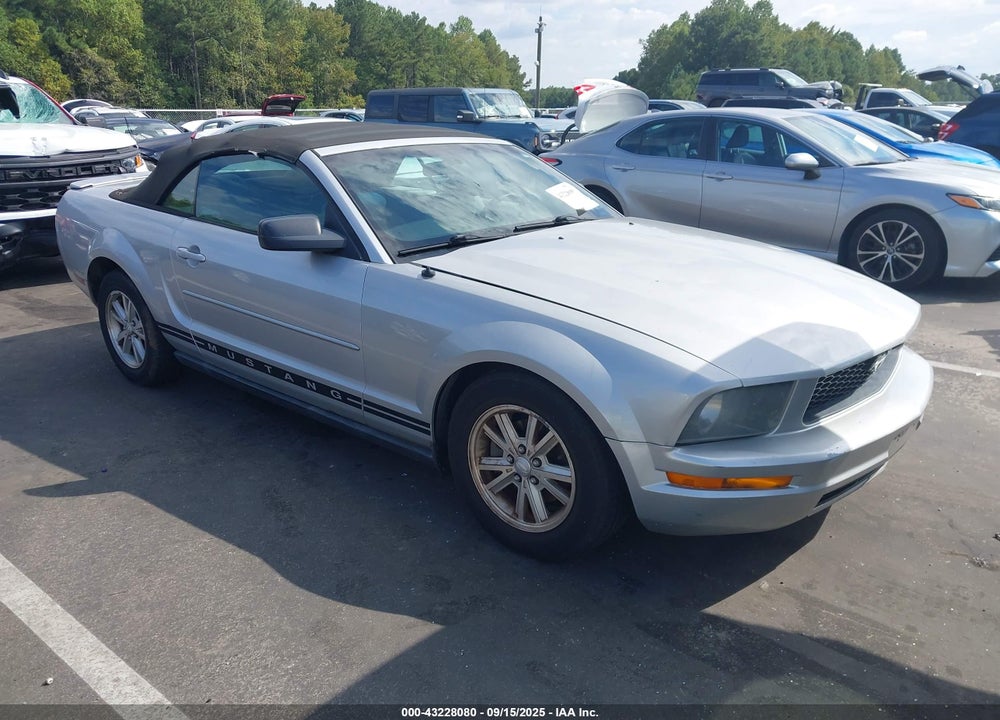 2008 FORD MUSTANG V6 DELUXE/V6 PREMIUM VIN: 1ZVHT84N485165530