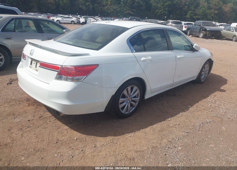 2011 HONDA ACCORD VIN: 1HGCP2F84BA082962