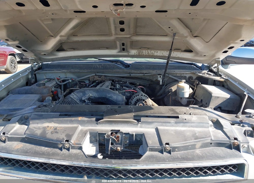 2010 CHEVROLET TAHOE VIN: 1GNUCCE01AR119487