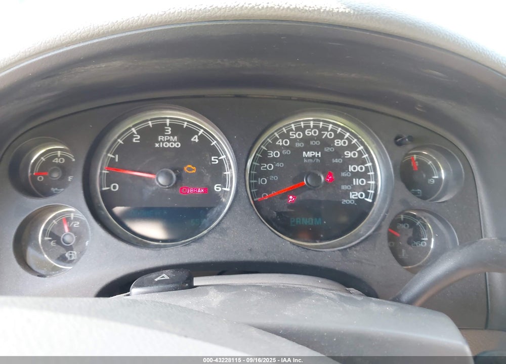 2010 CHEVROLET TAHOE VIN: 1GNUCCE01AR119487