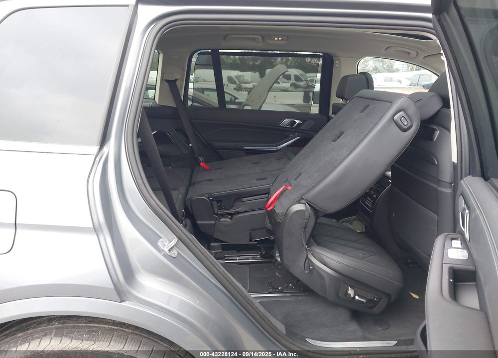 2025 BMW X7 VIN: 5UX23EM02S9X08416