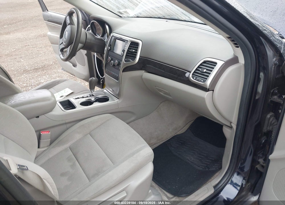 2011 JEEP GRAND CHEROKEE VIN: 1J4RR4GG5BC515028