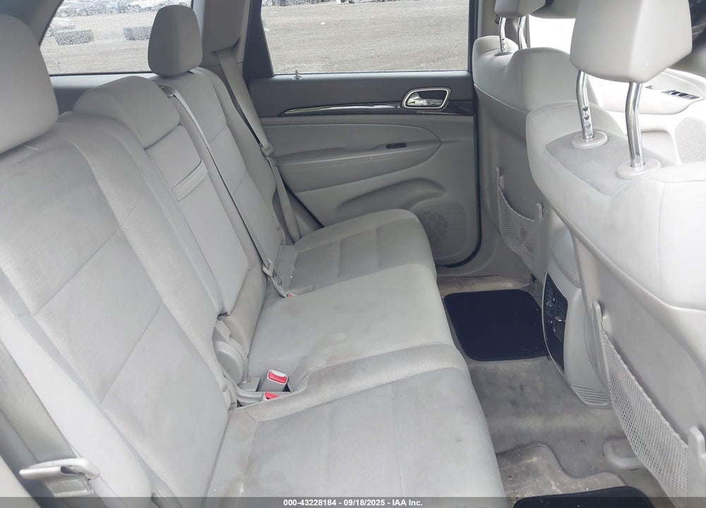 2011 JEEP GRAND CHEROKEE VIN: 1J4RR4GG5BC515028