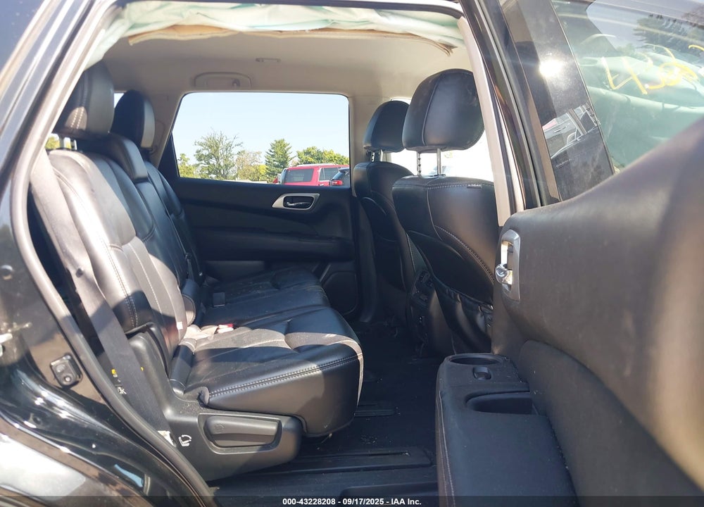 2017 NISSAN PATHFINDER VIN: 5N1DR2MN0HC693053