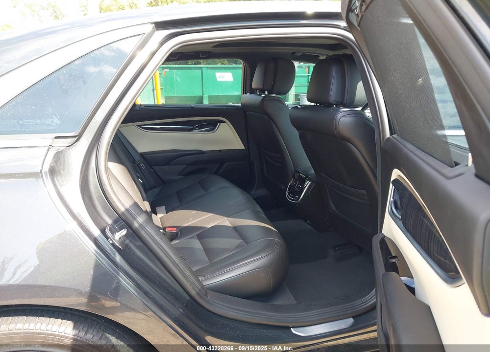 2013 CADILLAC XTS PLATINUM VIN: 2G61V5S39D9175811