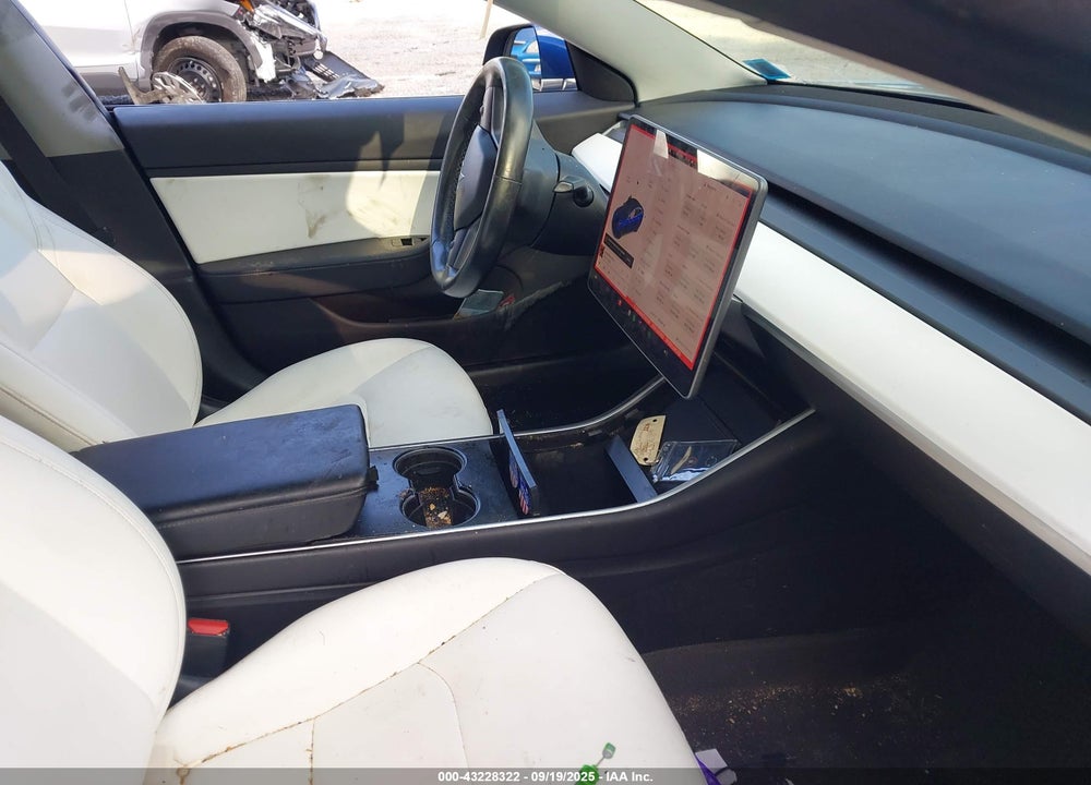 2019 TESLA MODEL 3 VIN: 5YJ3E1EB6KF192186