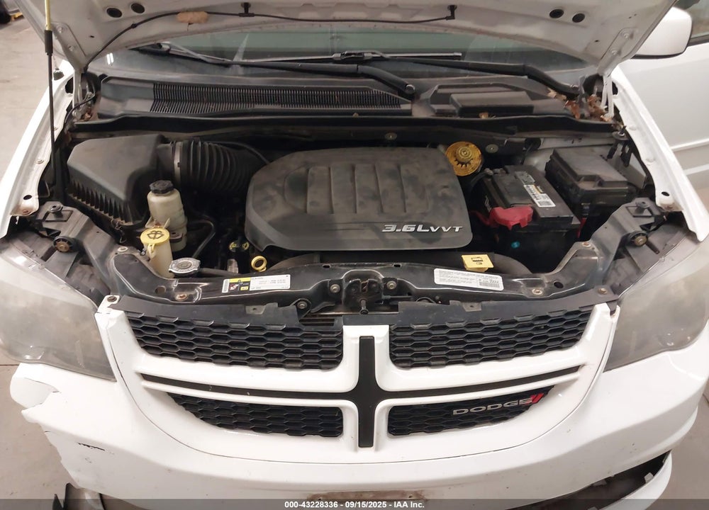 2014 DODGE GRAND CARAVAN R/T VIN: 2C4RDGEG1ER357341