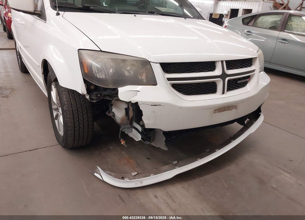 2014 DODGE GRAND CARAVAN R/T VIN: 2C4RDGEG1ER357341