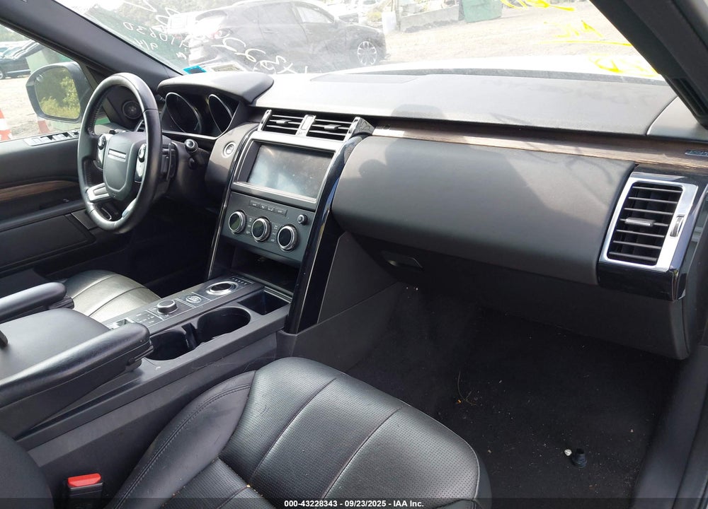 2019 LAND ROVER DISCOVERY VIN: SALRG2RV3K2410630