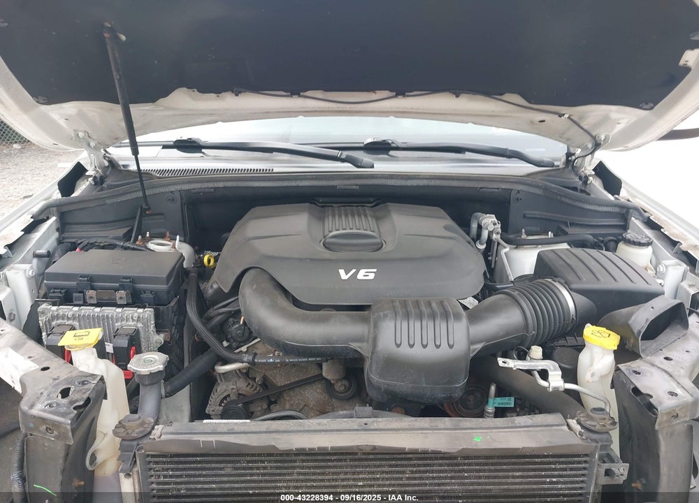 2015 JEEP GRAND CHEROKEE VIN: 1C4RJFAG4FC821872