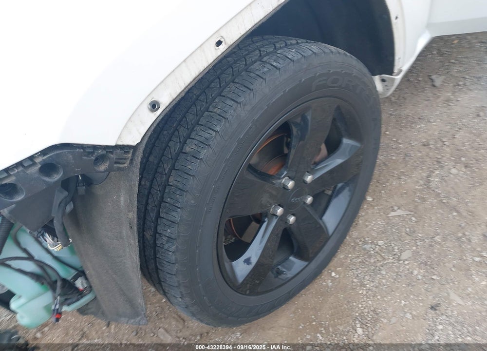 2015 JEEP GRAND CHEROKEE VIN: 1C4RJFAG4FC821872