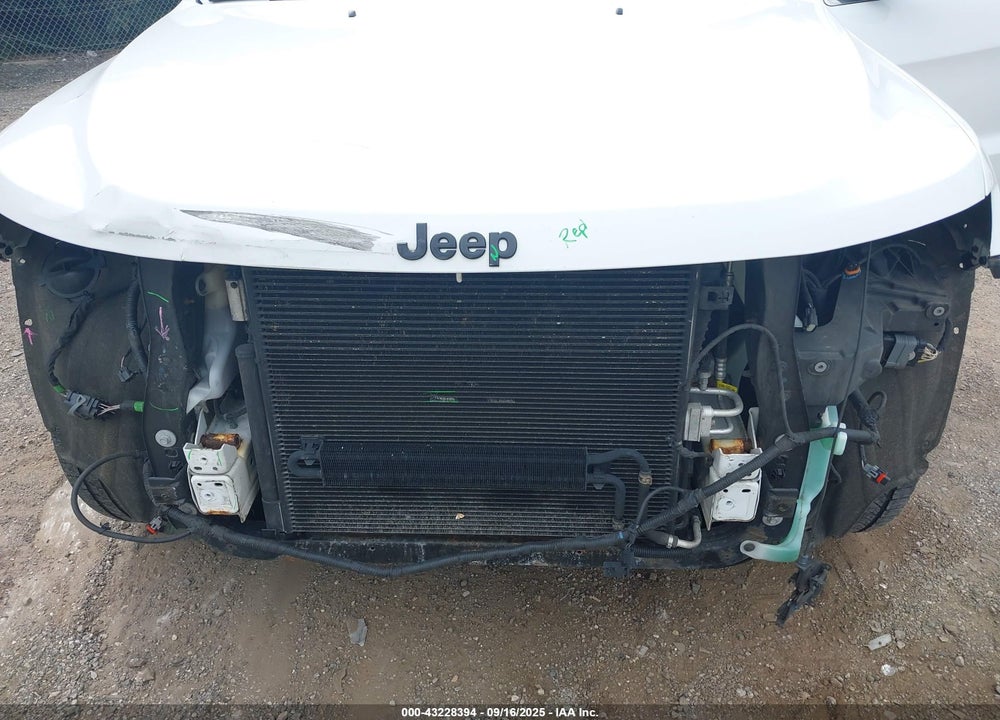 2015 JEEP GRAND CHEROKEE VIN: 1C4RJFAG4FC821872