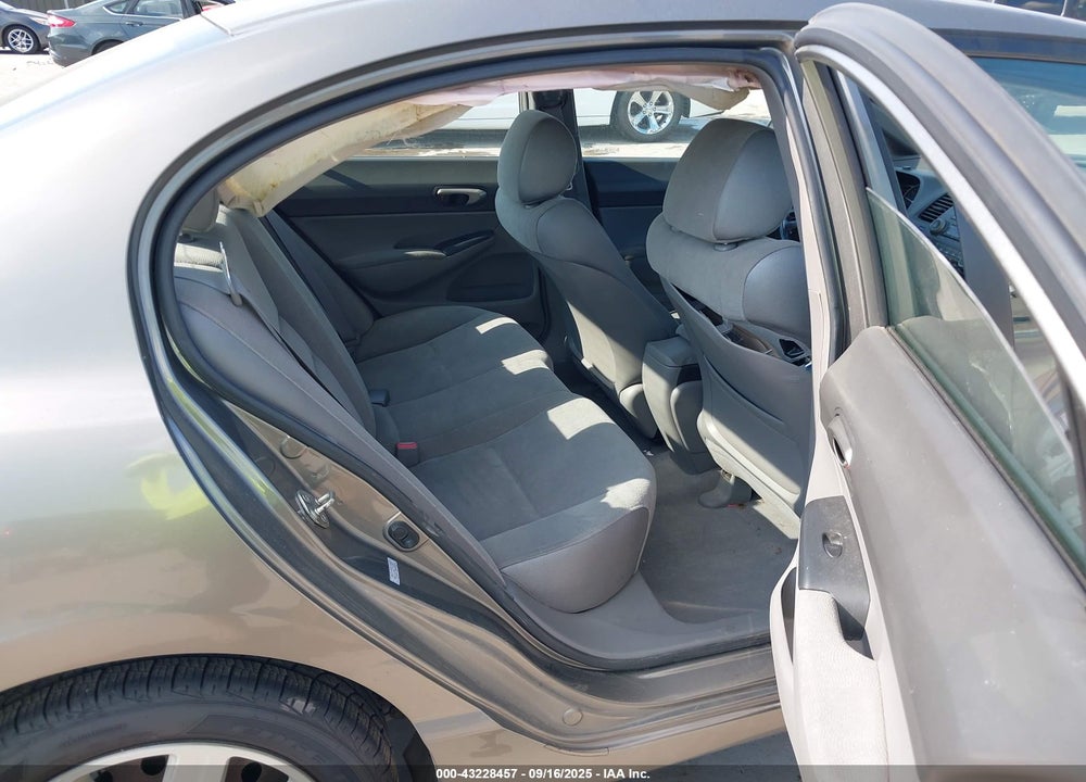2007 HONDA CIVIC LX VIN: 1HGFA16547L052483