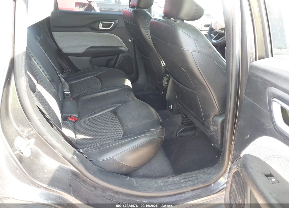 2023 JEEP COMPASS LATITUDE 4X4 VIN: 3C4NJDBNXPT559197