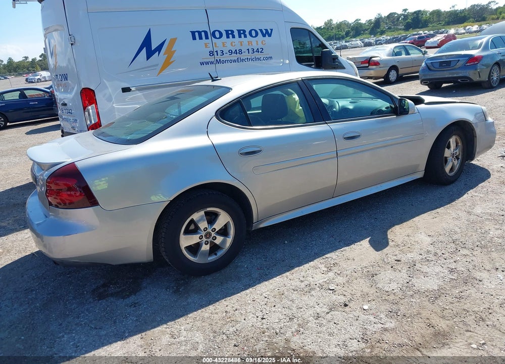 2006 PONTIAC GRAND PRIX VIN: 2G2WP552061180272