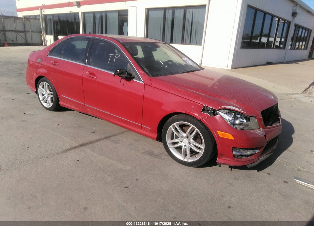 2013 MERCEDES-BENZ C 250 SPORT VIN: WDDGF4HB5DR272495