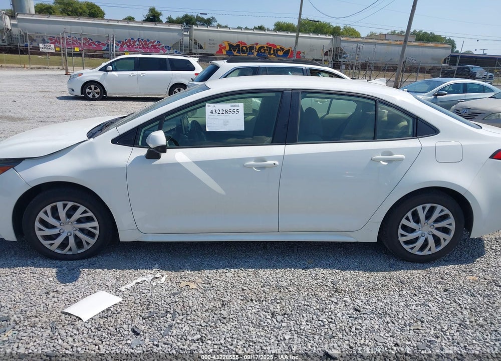 2021 TOYOTA COROLLA LE VIN: JTDEPMAE3MJ186085