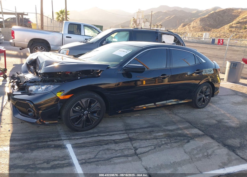 2019 HONDA CIVIC VIN: SHHFK7H84KU415381