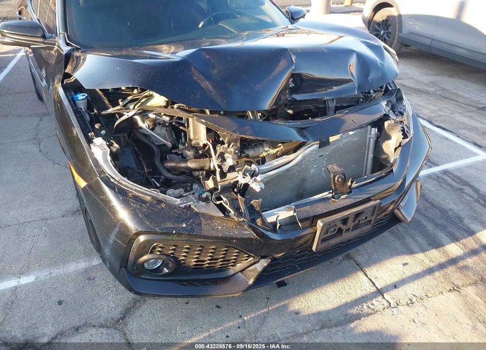 2019 HONDA CIVIC VIN: SHHFK7H84KU415381