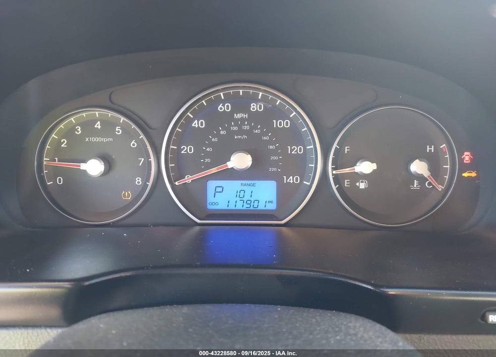 2012 HYUNDAI SANTA FE VIN: 5XYZGDAB2CG152208