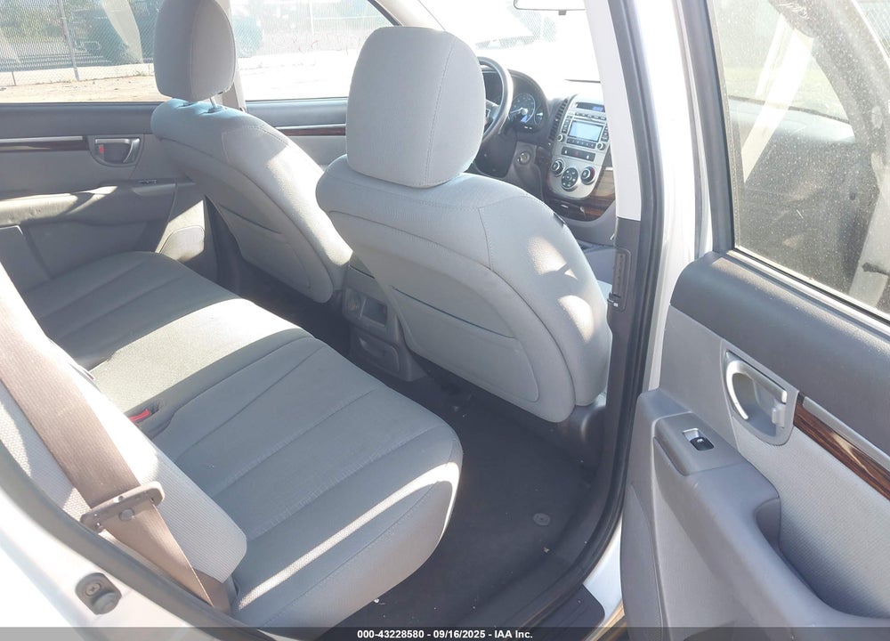 2012 HYUNDAI SANTA FE VIN: 5XYZGDAB2CG152208