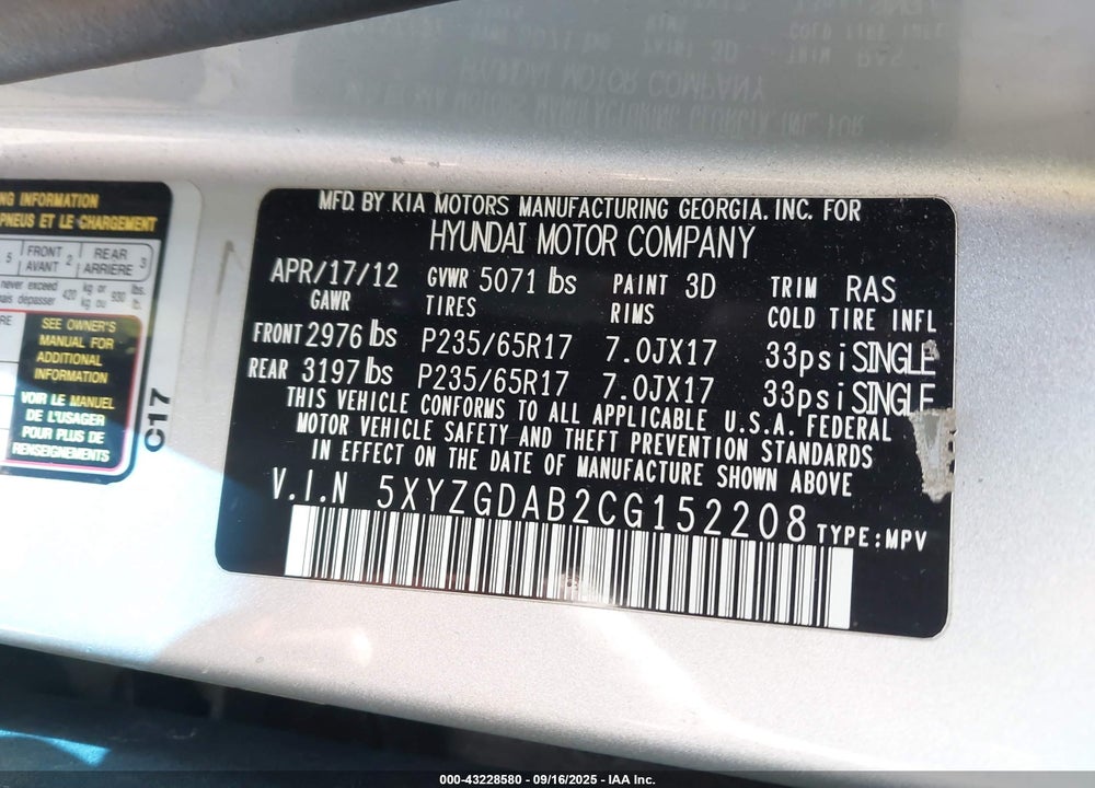 2012 HYUNDAI SANTA FE VIN: 5XYZGDAB2CG152208