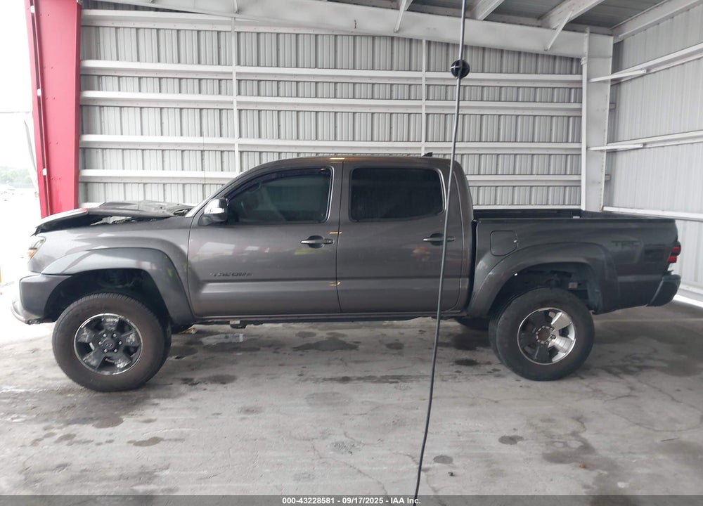 2015 TOYOTA TACOMA BASE V6 VIN: 5TFLU4EN9FX133854