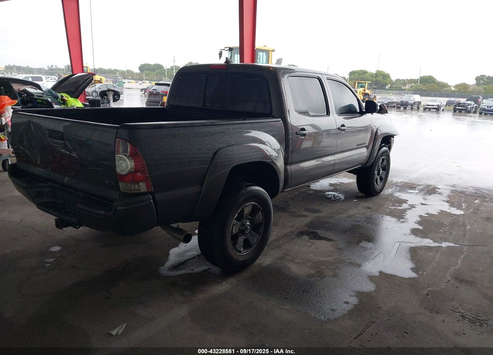 2015 TOYOTA TACOMA BASE V6 VIN: 5TFLU4EN9FX133854